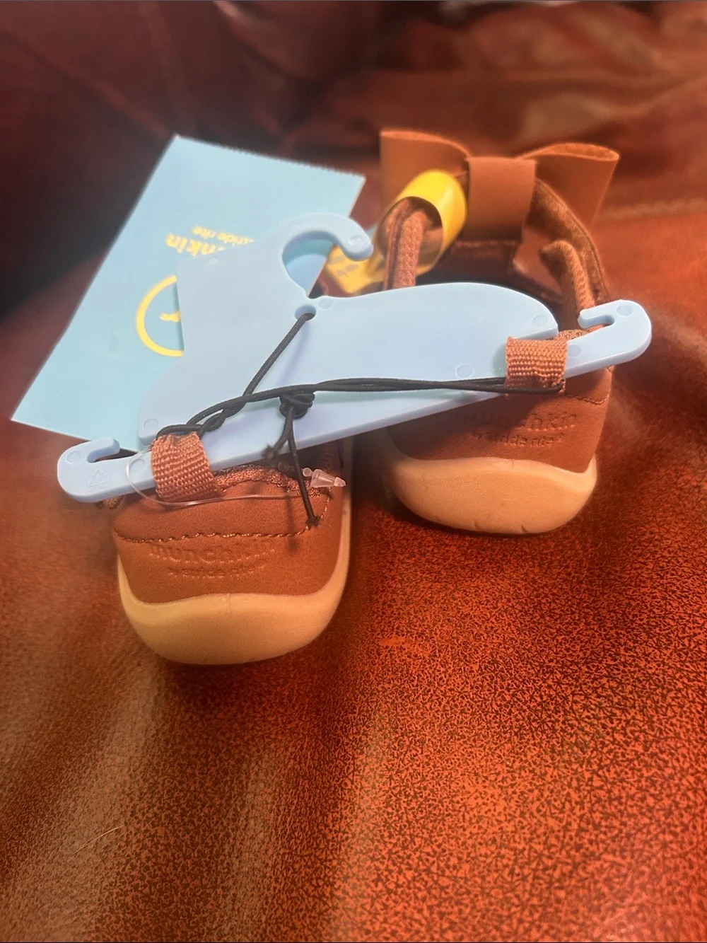 Baby girl munchkin stride rite sandals size 2